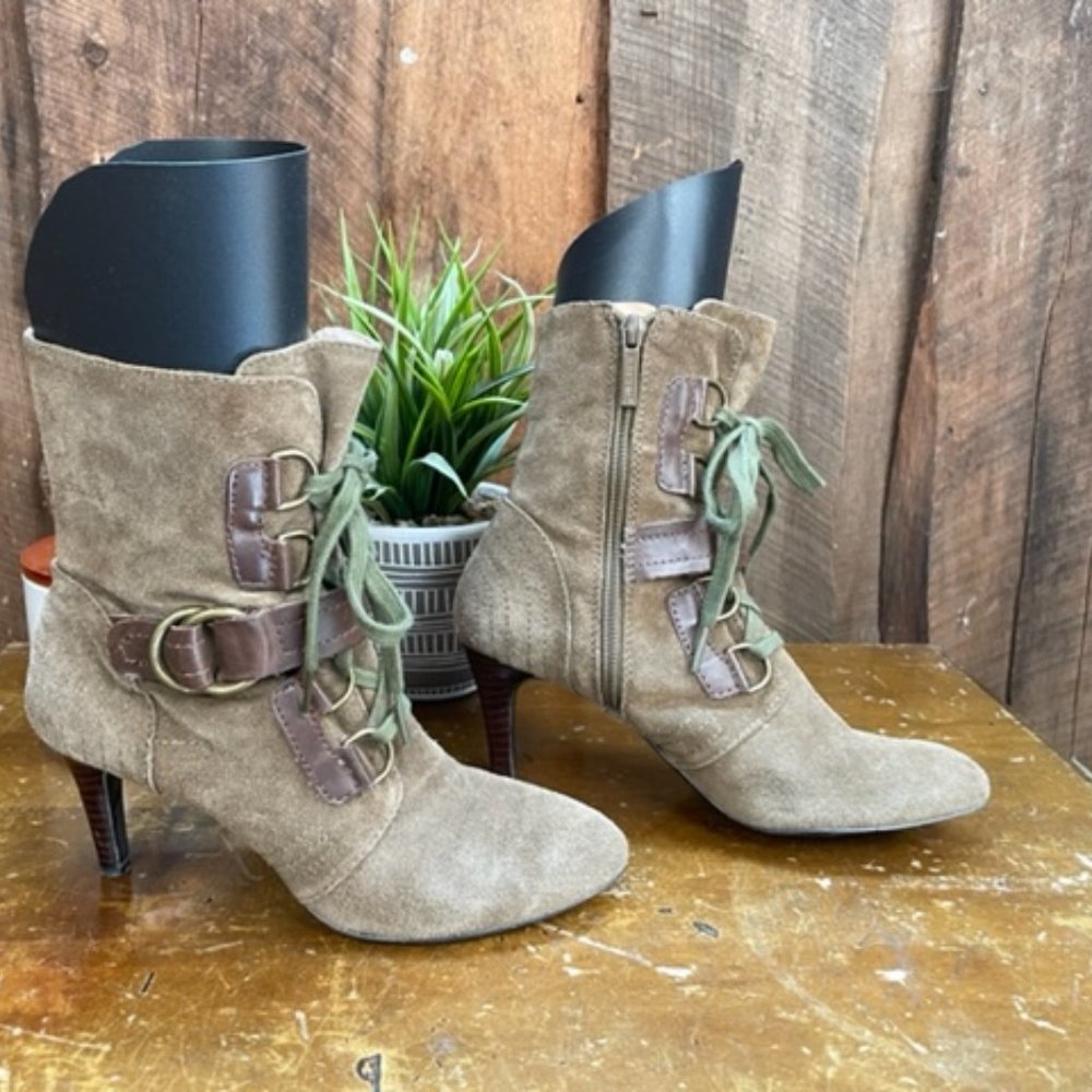 Nine West Scorpion Heeled Boots - Olive Green Suede - Size 6